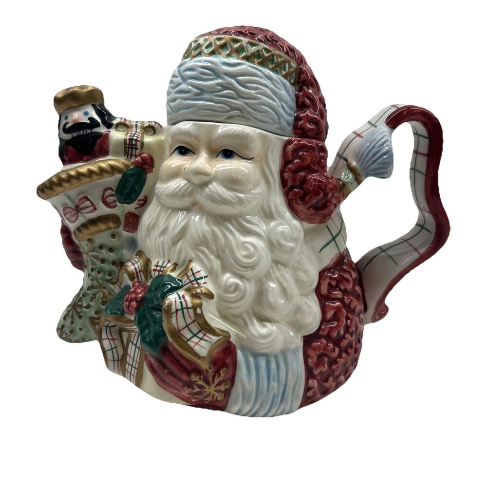 Vintage Santa Claus‎ Tea Pot by Avon Christmas Decor